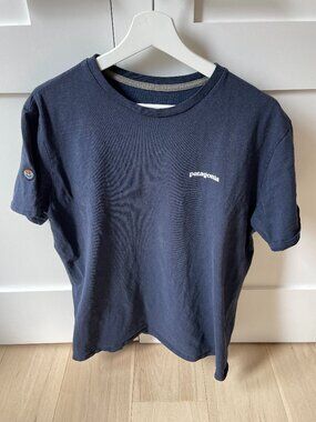 Patagonia blue regular fit t-shirt size L